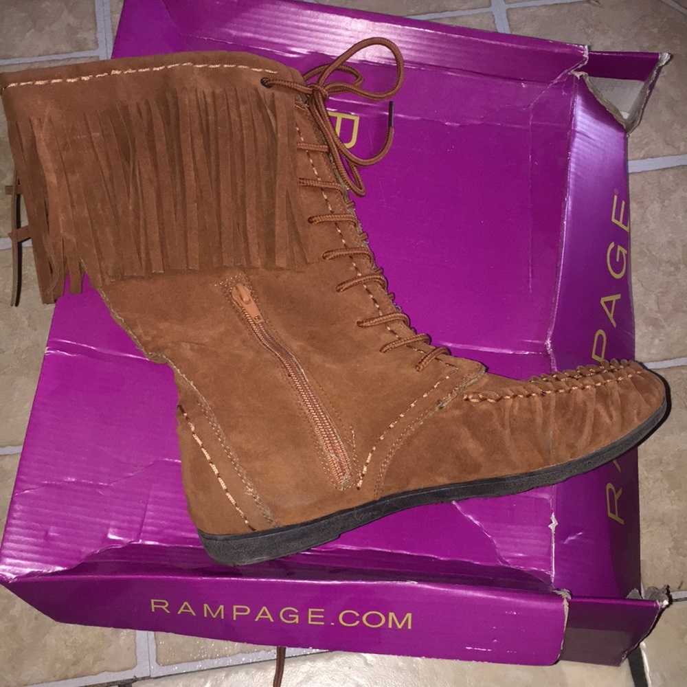 Boots - Picture 2 of 3